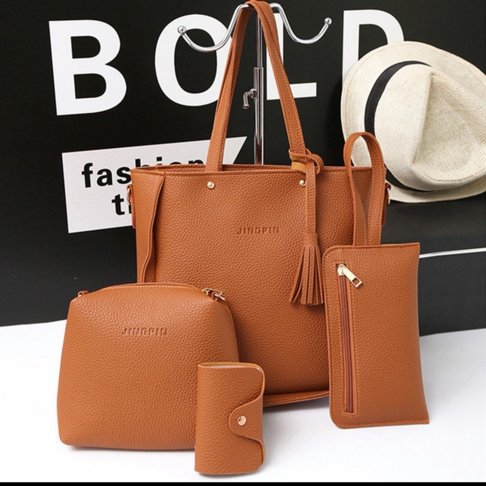 🆕🆕 Women’s 4 Pcs Bag Purse Set.